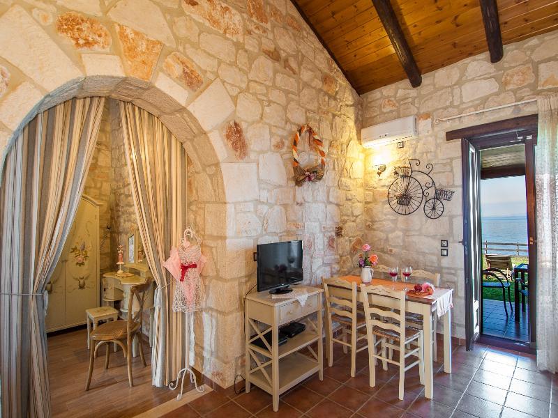 Kavos Psarou Villas Amoudi Exterior photo