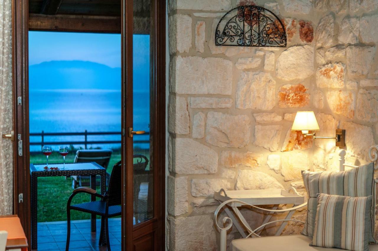Kavos Psarou Villas Amoudi Exterior photo